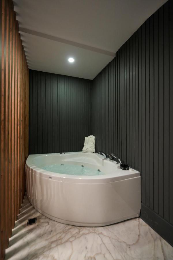 Hotel Kurucesme Business Istanbul Exterior foto